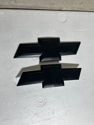 Chevy Chevrolet Silverado 1500 2016-2018 parrilla delantera pajarita y puerta trasera, OEM, mate Foto 1 de 3