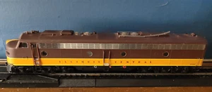 HO Scale Life Like Proto 2000 Illinois Central locomotive number 4022 - Picture 1 of 6