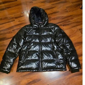 Giacca Tommy Hilfiger uomo nera perlata con cappuccio performance puffer nuova senza etichette taglia LG - Foto 1 di 13