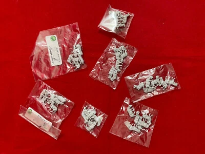 Pecore per presepe ,7cof. da 6 pezzi, circa cm.1,5/2,in plastica (pec007), nuovo - Immagine 1 di 4