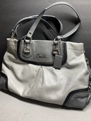 Bolso de hombro Ashley Spectator de cuero gris Coach F17096 de colección Foto 1 de 4