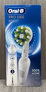 Oral-B Pro 1000 Wiederaufladbare Elektrische Zahnbürste, mit Zahnfleischdrucksensor - Weiß - Bild 1 von 1