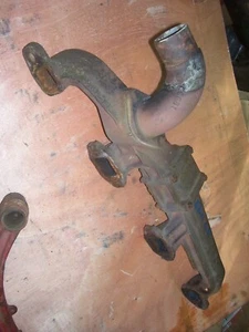 VINTAGE  INTERNATIONAL 560  LP  TRACTOR -ENGINE EXHAUST MANIFOLD / ELBOW - 1960 - Picture 1 of 4