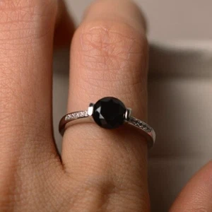 1.75 Ct Round Cut Black Spinel Lab-Created In 925 Sterling Silver Solitaire Ring - Picture 1 of 7
