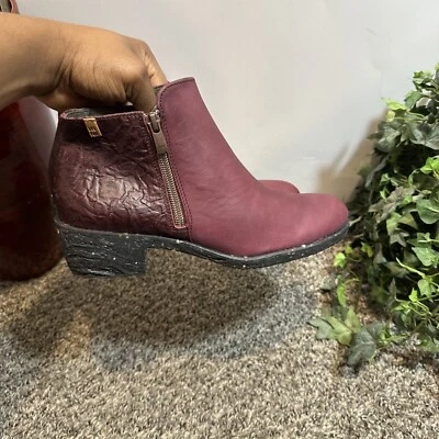 El Naturalista Talla 38 EE. UU. 7,5-8 Botines Rojo Borgoña Cuero Tacón Bloque Nuevo Foto 1 de 4