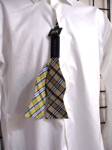 NUEVO CON ETIQUETAS TOMMY HILFIGER / ORG $45== CUADROS AMARILLOS Y AZULES / PAJARITA AJUSTABLE / SEDA - Imagen 1 de 4