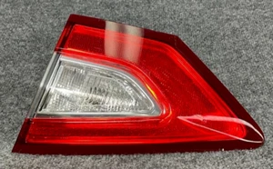 2013β16 Ford Fusion Inner RH Taillight π‘π - Foto 1 di 15