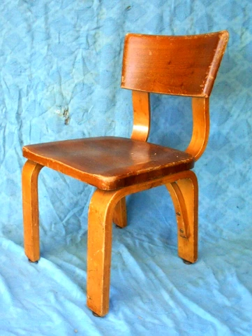 VINTAGE MID CENTURY THONET BENT WOOD CHILDS CHAIR Cover