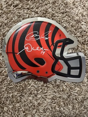 Placa de capacete autografada Andy Dalton e Giovani Bernard Cincinnati Bengals - Imagem 1 de 4