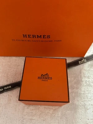 Caja Hermes 3x3x1.25 con Cinta y Bolso Naranja NUEVO 100% Auténtico Foto 1 de 4