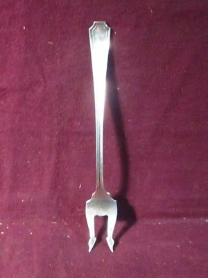 Garfo de oliva Sterling Durgin FAIRFAX 5 5/8" 15 gramas sem monograma - Imagem 1 de 3