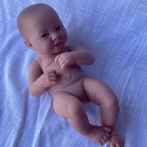Berenguer Anatomically Correct Newborn Baby Girl Doll Vinyl Beautiful Life Like - Picture 1 of 12