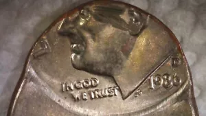 D 10c Roosevelt Dime Struck 1986 75% fuori centro e crepato - Foto 1 di 11