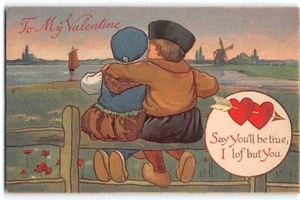 Postal de San Valentín de colección niños holandeses corazón flecha cerca molino de viento abrazo tulipanes - Imagen 1 de 2