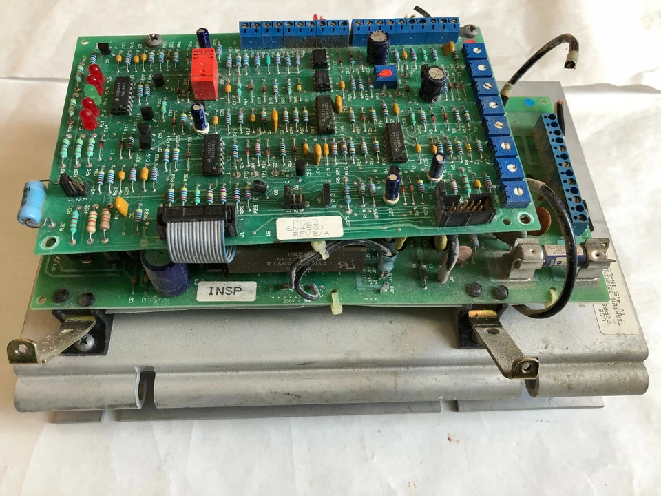 CONTROL MOTOR WOOD'S D2A0020 DC,90/180VDC,PC62,ULTRACON II,115/230V 1PH,15A,AG Foto 1 de 4