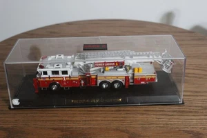 Code3 FDNY Tower Ladder 1 In plastic case - Picture 1 of 7