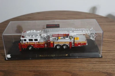 Code3 FDNY Tower Ladder 1 In plastic case - Image 1 of 4