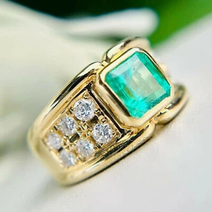 Edwardian Style 3.20Ct Created Green Emerald Men's Ring 14K Yellow Gold Finish - Picture 1 of 3