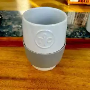 Taza de chef mimada con funda de silicona. Sin tapa. - Imagen 1 de 2