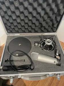 Samson C01U USB Studio Condenser/ Alesis Microphone (Home Studio Equipment) - Picture 1 of 15