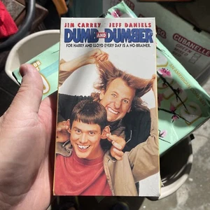 Dumb & Dumber VHS 1995 New Line Sealed New Carrey Daniels - Picture 1 of 4