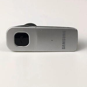 Samsung WEP301 Wireless Bluetooth 2.0 5 Hours Talk Time Silver Headset