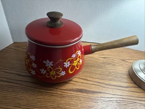 VTG 70s Imperial Enamel Fondue Pot Red Flame w/ Yellow White Flower MCM Japan - Picture 1 of 5
