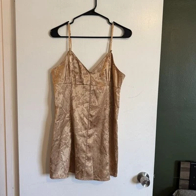 Mini vestido Victoria’s Secret vintage cetim dourado babydoll slip camisola com cadarço  - Imagem 1 de 4