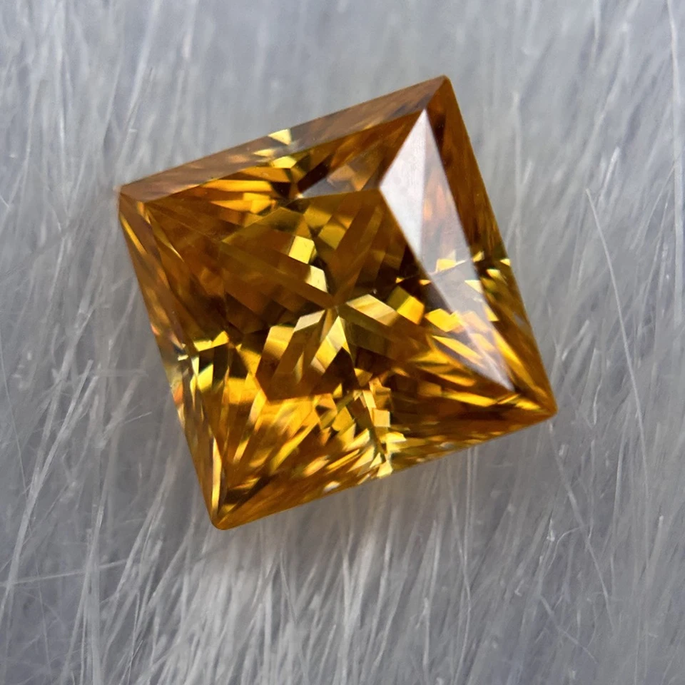 1PCS 5x5mm-12x12mm Princess Cut Golden Yellow Fancy Color Loose Moissanite Stone - Image 1 of 4