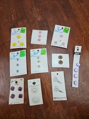 Vintage Lot Cards Le Bouton Flowers, scissors Smiley Face  - Image 1 of 4