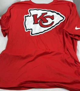 The NIKE Tee Kansas City Chiefs KC Arrowhead Red Football Shirt Men's Large - Picture 1 of 4
