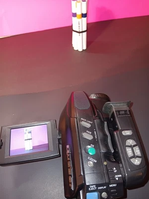 Quasar 150 X Digital 18x Palmcorder, VM-L450, Camcorder  VHSc - Image 1 of 4