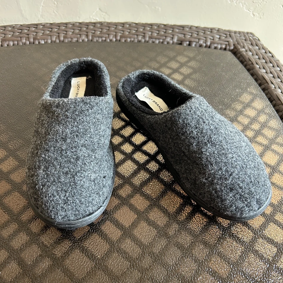 Lucky Brand Boy's Faux Wool Slip On Clog Slippers Gray Size 2/3 - Image 1 of 4