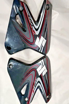 SUZUKI DRZ400S DRZ400SM supermoto Radiator Shrouds Black LOOK ! OEM Shrouds - Image 1 of 4