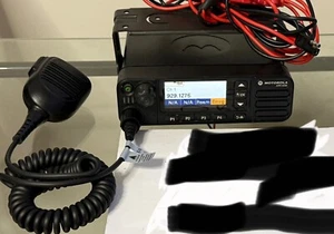 Motorola XPR5580 900 MHZ Ham Radio Converted AAM28UMN9KA1AN - Zdjęcie 1 z 2