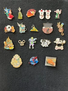 Disney Figuren 2006 bis 2010 und andere verschiedene Pins 17 zur Auswahl! - Bild 1 von 2