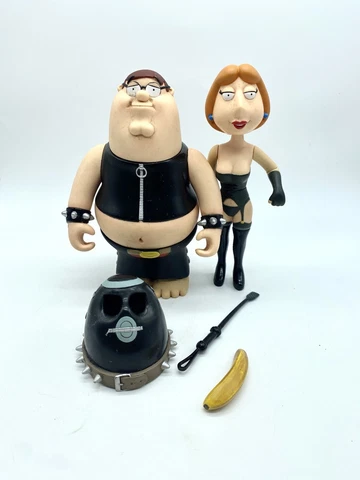 Mezco Family Guy Nighttime Peter & Lois Griffin Bondage Figure Set Complete Toy Cover