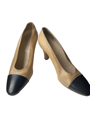 Vintage Chanel 39 Women's Cap Toe Leather Pumps Tan Brown Two Tone 9 Shoes Heels - Image 1 of 4