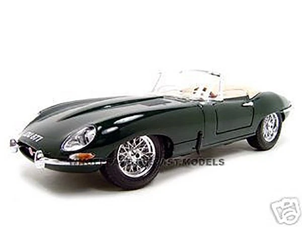 1961 Jaguar E Type Convertible Green 1/18 Diecast Model Car by Bburago 12046grn