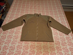 A.O.S. Tactical Synthetic Fleece Cold Weather Jacke Farbe braun Größe XL gebraucht - Bild 1 von 10