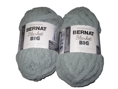 Lote de 2 Hilos Spirations Manta Bernat Hilo Grande Verde Brumoso 32 Yardas Ea Nuevo Foto 1 de 4