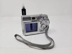 Nikon COOLPIX 4600 4.0MP Digital Camera - Silver / 1GB Memory Included - TESTED - Picture 1 of 10
