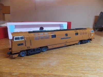 LIMA CLASS 52 DIESEL LOCO No D1015 WESTERN CHAMPION Golden Ochre Livery OO Gauge - Image 1 of 4