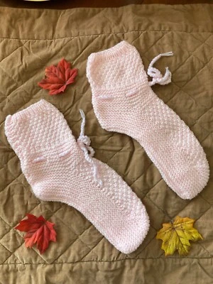 Hand Knitted Unisex Pink Bootie Socks, Vintage, Never Worn — 第 1/4 张图片