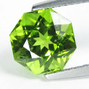 3.89Cts Classic Natural Green Peridot Octagonal Cut Loose Gemstone Ref VDO - Picture 1 of 2