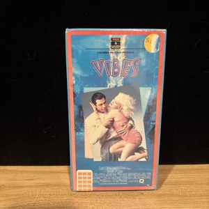 VIBES VHS Sealed RARE Cyndi Lauper, Jeff Glodblum RCA Columbia Pictures 1988 - Bild 1 von 6