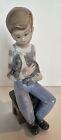 Lladro Nao "Friend In Need" Figurine #1050 - Excellent