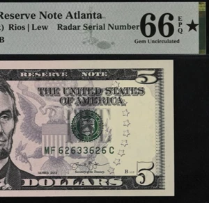 Billete de 5 dólares de la Reserva Federal 2013 PMG 66EPQ* - número de serie de radar elegante 62633626 - Imagen 1 de 3