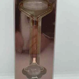Revolution Rose Quartz Facial Roller - Picture 1 of 2