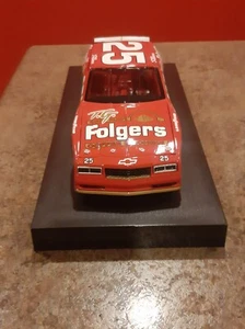 Rick Hendrick 1/24 #25 1987 FOLGERS ( Riverside International Raceway) - Picture 1 of 3
